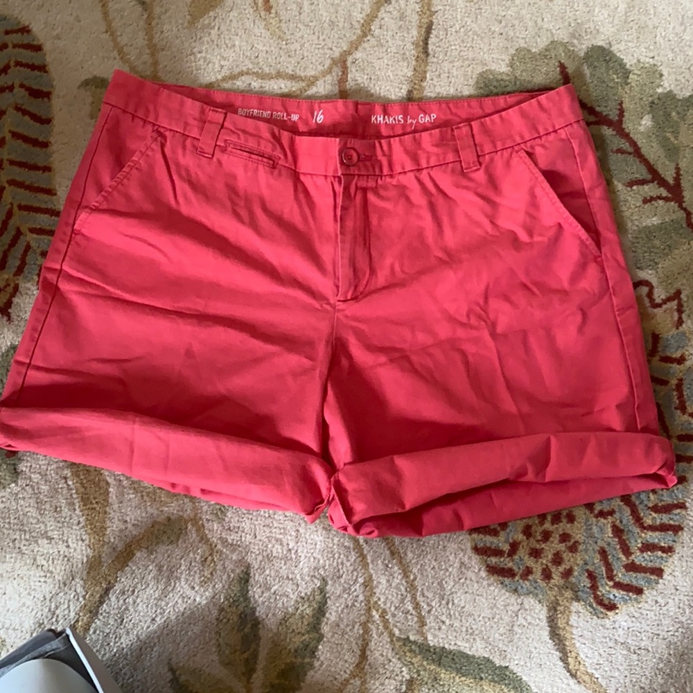 Gap boyfriend roll up shorts